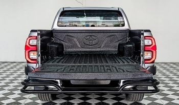 REVO 4WD 2022 2.8G AT DOUBLE CAB SILVER  9936 full