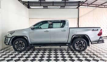 REVO 4WD 2022 2.8G AT DOUBLE CAB SILVER  9936 full