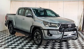 REVO 4WD 2022 2.8G AT DOUBLE CAB SILVER  9936 full