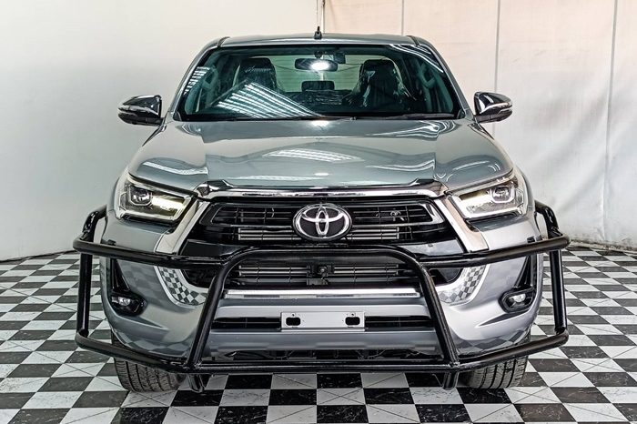 REVO 4WD 2022 2.8G AT DOUBLE CAB SILVER  9936 full
