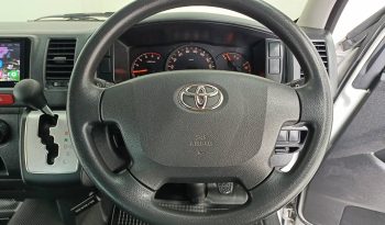 TOYOTA 2WD 2018 3.0 AT COMMUTER SILVER  2276 full