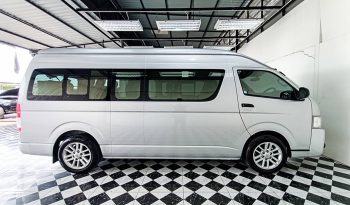 TOYOTA 2WD 2018 3.0 AT COMMUTER SILVER  2276 full