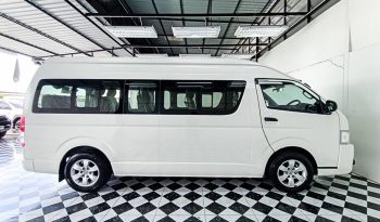 TOYOTA 2WD 2017 3.0 AT COMMUTER WHITE  2521 full