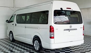 TOYOTA 2WD 2017 3.0 AT COMMUTER WHITE  2521 full