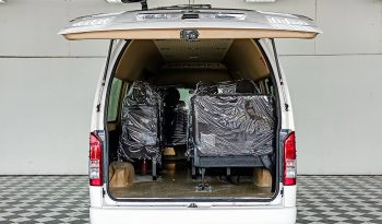 TOYOTA 2WD 2017 3.0 AT COMMUTER WHITE  2521 full