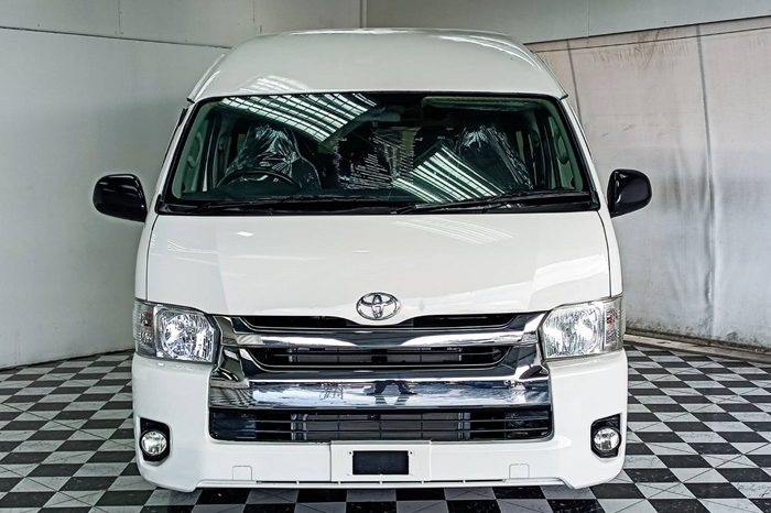 TOYOTA 2WD 2017 3.0 AT COMMUTER WHITE  2521 full