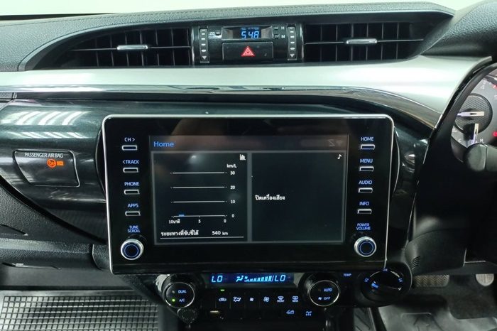 REVO 4WD 2022 2.8G AT DOUBLE CAB SILVER  9963 full