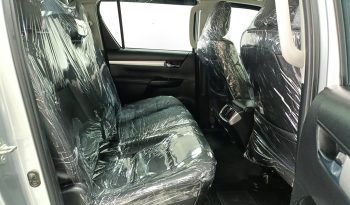 REVO 4WD 2022 2.8G AT DOUBLE CAB SILVER  9963 full
