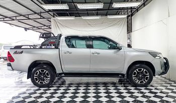 REVO 4WD 2022 2.8G AT DOUBLE CAB SILVER  9963 full