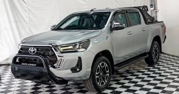 REVO 4WD 2022 2.8G AT DOUBLE CAB SILVER  9963
