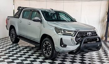 REVO 4WD 2022 2.8G AT DOUBLE CAB SILVER  9963 full