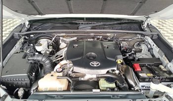 REVO 4WD 2022 2.8G AT DOUBLE CAB SILVER  9963 full