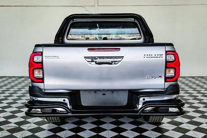 REVO 4WD 2022 2.8G AT DOUBLE CAB SILVER  3380 full