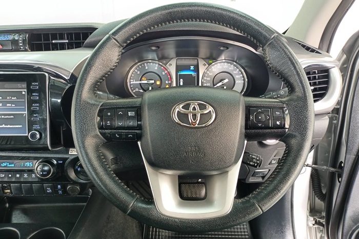 REVO 4WD 2022 2.8G AT DOUBLE CAB SILVER  3485 full