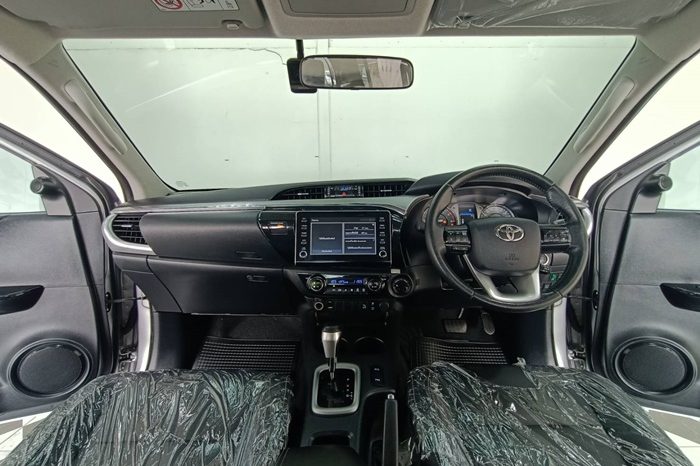 REVO 4WD 2022 2.8G AT DOUBLE CAB SILVER  3485 full