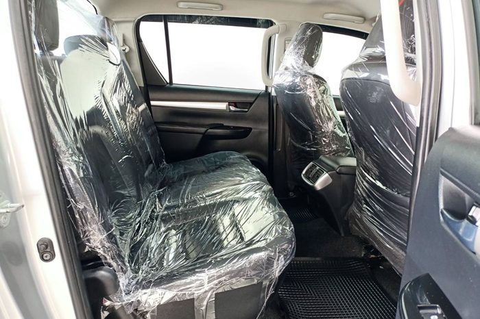 REVO 4WD 2022 2.8G AT DOUBLE CAB SILVER  3485 full