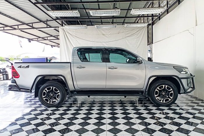REVO 4WD 2022 2.8G AT DOUBLE CAB SILVER  3485 full