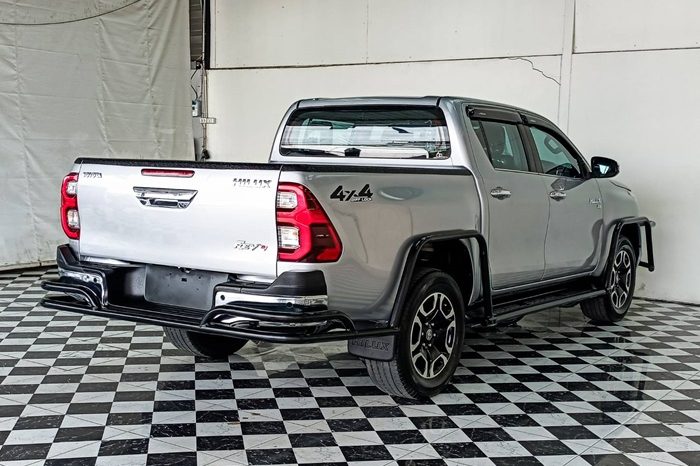 REVO 4WD 2022 2.8G AT DOUBLE CAB SILVER  3485 full