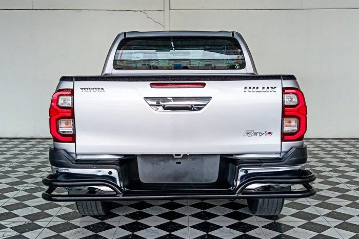 REVO 4WD 2022 2.8G AT DOUBLE CAB SILVER  3485 full