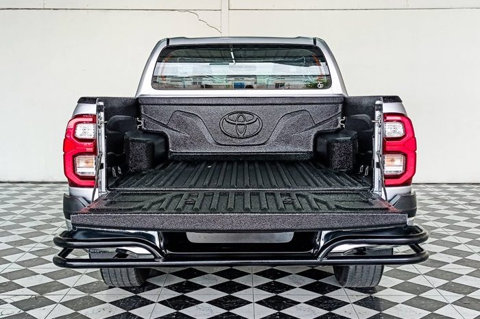REVO 4WD 2022 2.8G AT DOUBLE CAB SILVER  3485 full