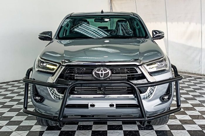 REVO 4WD 2022 2.8G AT DOUBLE CAB SILVER  3485 full