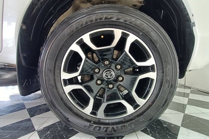 REVO 4WD 2021 2.8G MT SMART CAB WHITE  6382 full