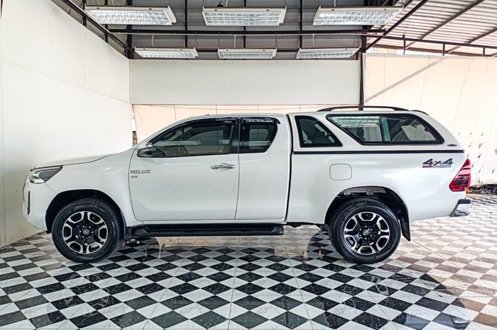 REVO 4WD 2021 2.8G MT SMART CAB WHITE  6382 full