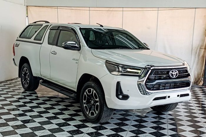 REVO 4WD 2021 2.8G MT SMART CAB WHITE  6382 full