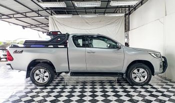 REVO 4WD 2020 2.4E MT SMART CAB SILVER  3696 full