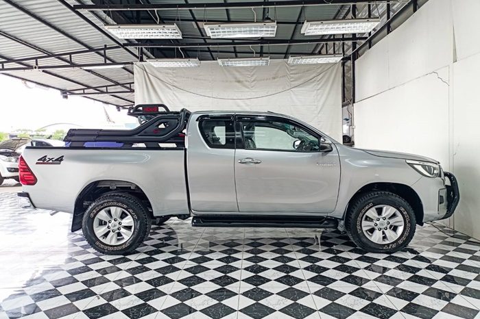 REVO 4WD 2020 2.4E MT SMART CAB SILVER  3696 full