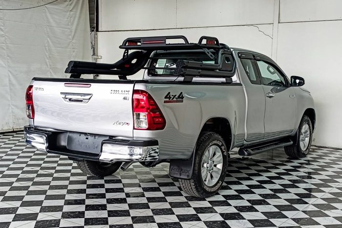 REVO 4WD 2020 2.4E MT SMART CAB SILVER  3696 full