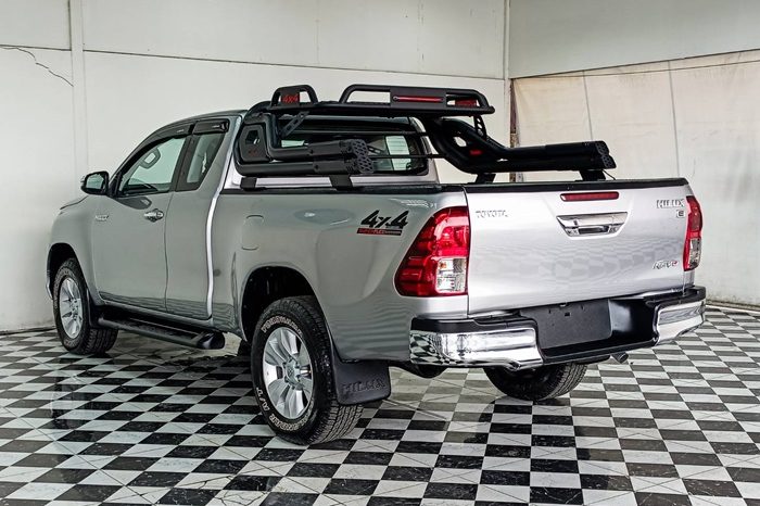 REVO 4WD 2020 2.4E MT SMART CAB SILVER  3696 full