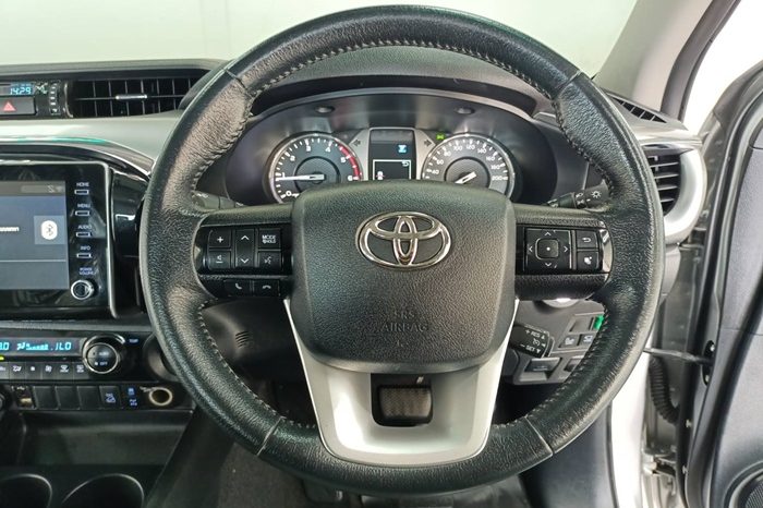 REVO 4WD 2022 2.8G AT DOUBLE CAB SILVER  3453 full