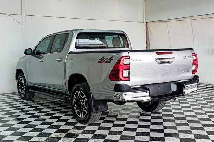 REVO 4WD 2022 2.8G AT DOUBLE CAB SILVER  3453 full