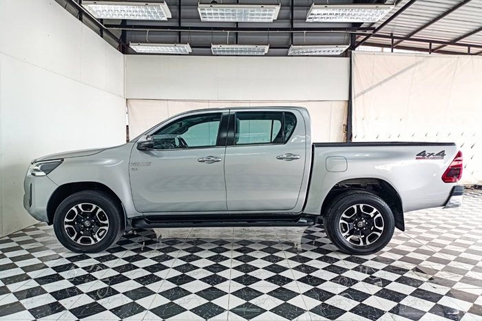 REVO 4WD 2022 2.8G AT DOUBLE CAB SILVER  3453 full