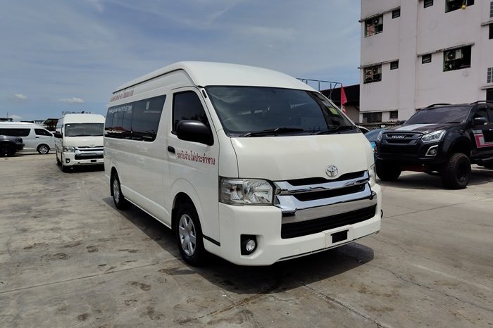 TOYOTA 2WD 2018 3.0 MT COMMUTER WHITE  9590 full