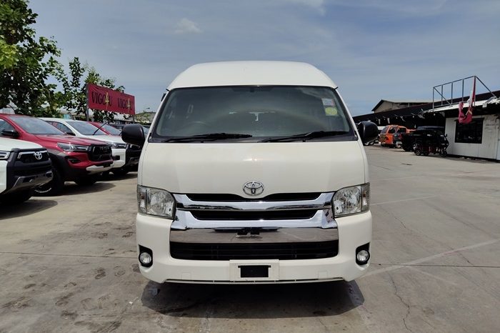 TOYOTA 2WD 2018 3.0 MT COMMUTER WHITE  9590 full