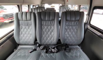 TOYOTA 2WD 2018 3.0 MT COMMUTER WHITE  9590 full