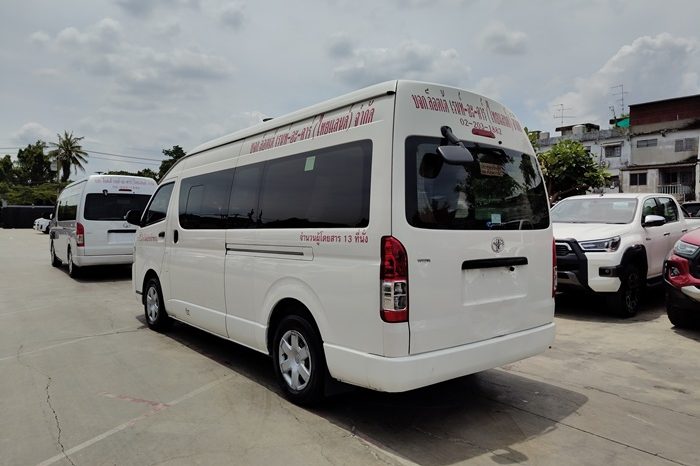 TOYOTA 2WD 2018 3.0 MT COMMUTER WHITE  9590 full
