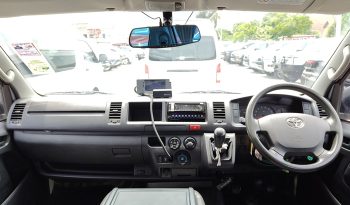 TOYOTA 2WD 2018 3.0 MT COMMUTER WHITE  9590 full