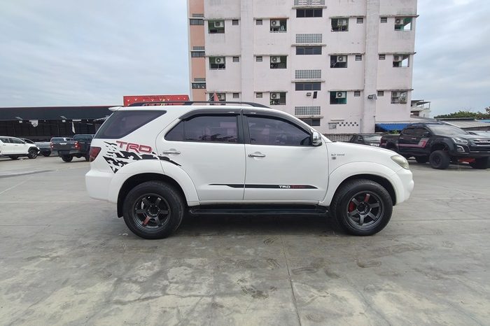 TOYOTA 4WD 2007 2.7V AT FORTUNER WHITE  4790 full