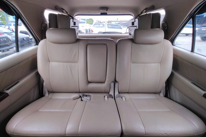 TOYOTA 4WD 2007 2.7V AT FORTUNER WHITE  4790 full