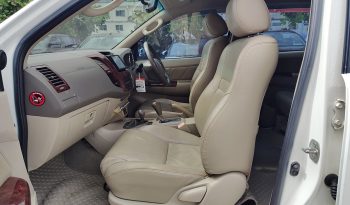 TOYOTA 4WD 2005 2.7V AT FORTUNER WHITE  6119 full