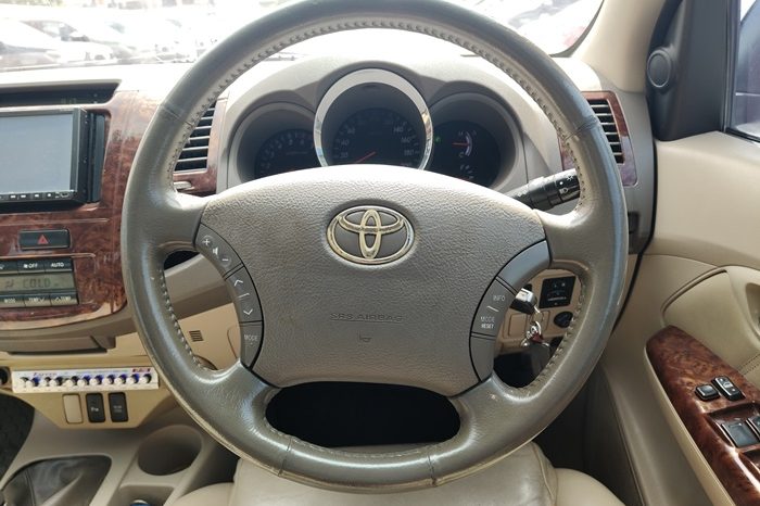 TOYOTA 4WD 2005 2.7V AT FORTUNER WHITE  6119 full