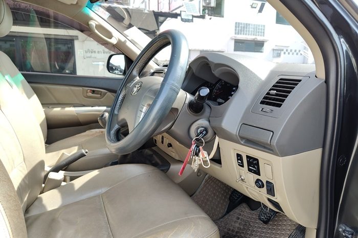 VIGO 4WD 2012 3.0G AT DOUBLE CAB BLACK  4886 full