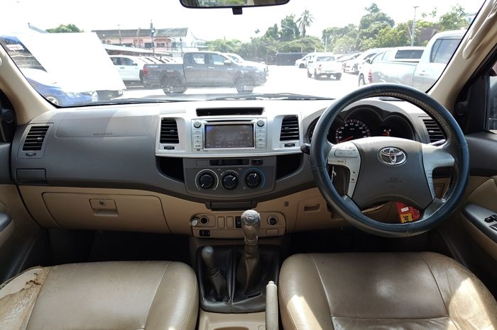 VIGO 4WD 2012 3.0G AT DOUBLE CAB BLACK  4886 full