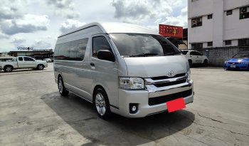 TOYOTA 2WD 2017 3.0 MT COMMUTER SILVER  4260 full