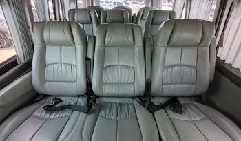 TOYOTA 2WD 2017 3.0 MT COMMUTER SILVER  4260 full