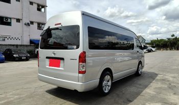 TOYOTA 2WD 2017 3.0 MT COMMUTER SILVER  4260 full