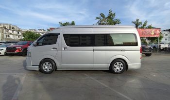 TOYOTA 2WD 2019 3.0 MT COMMUTER SILVER  3723 full